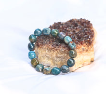 Load image into Gallery viewer, Mineral Tumble — Apatite
